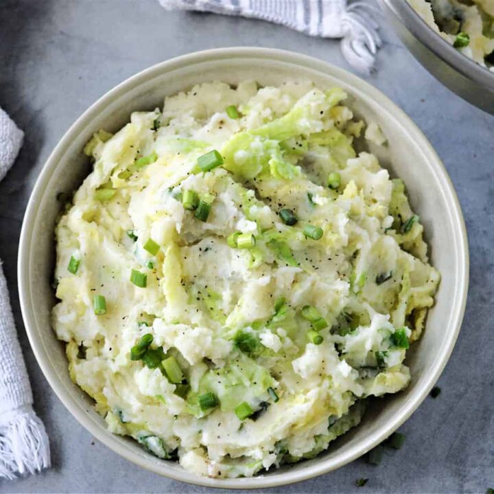 colcannon in bowl with green onions